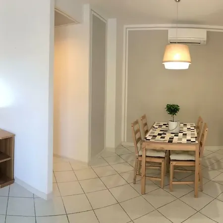 Fuori Porta Nuova Apartment *